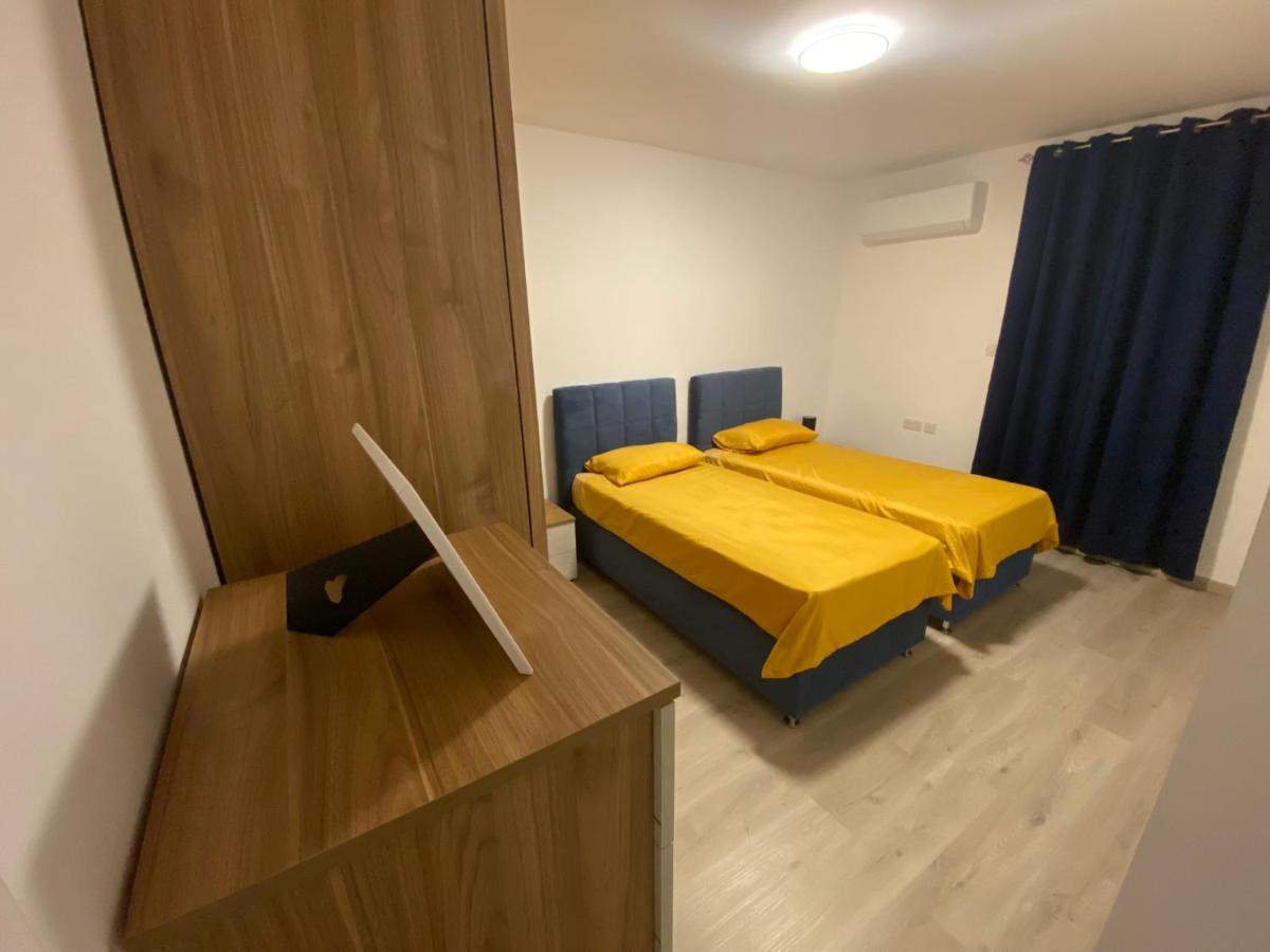 Modern Apartment With Large Outdoor Area - Sleeps 7, Close To Malta International Airport Luqa Exterior foto